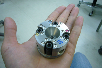 Fig. 2 Laser-heated diamond anvil system