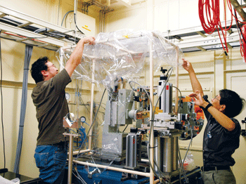 Fig. 3 Windbreak set to prevent sample from being shaken.