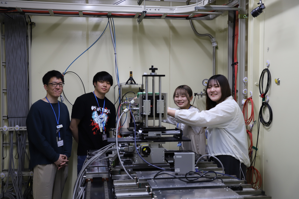 SPring-8で学ぶ学生