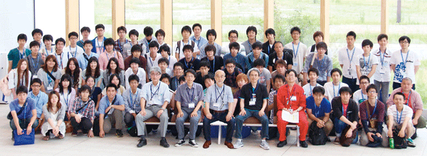 夏の学校集合写真