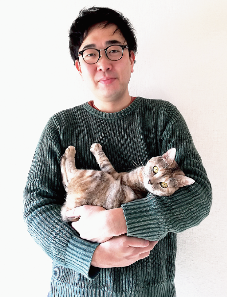 鹿山さんと愛猫“おやゆび”ちゃん