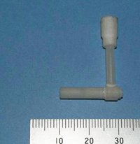 図2.水銀を入れるサファイヤ製容器。